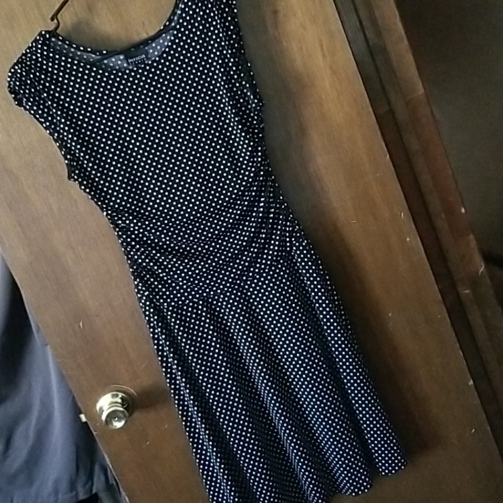 Beautiful and flattering dress